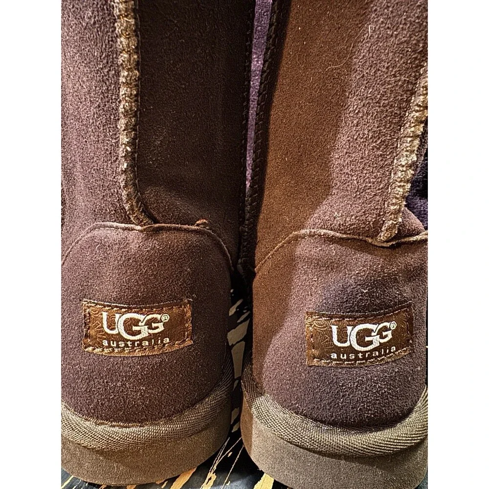 Ugg Australia Classic Tall 5815 Chocolate Brown Sheepskin Suede Boots Size 8 EUC